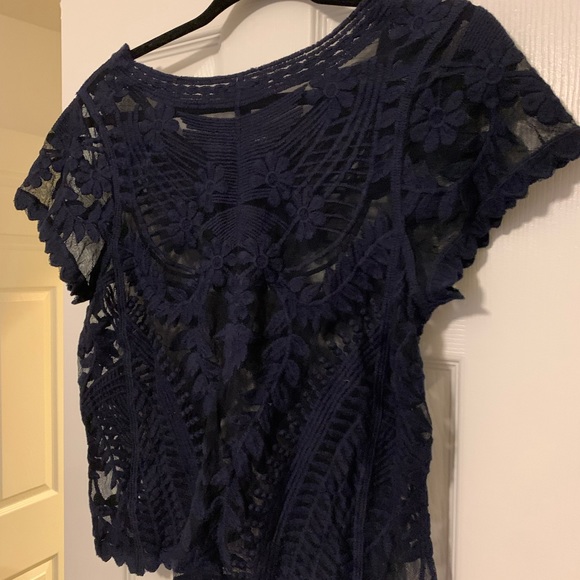Sheer navy blue top. Size small. - Picture 4 of 10